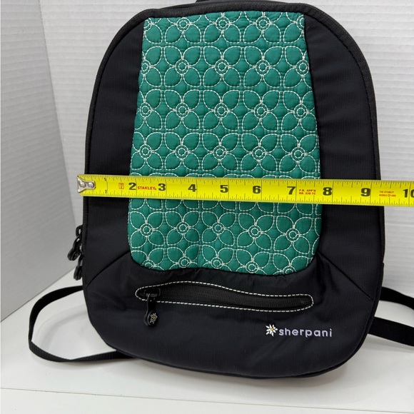 Sherpani Quilted Green and Black Backpack - Picture 7 of 9